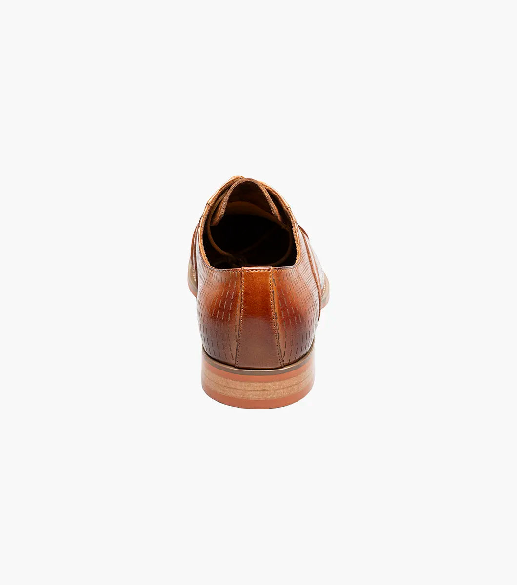 The Stacy Adams Hobson Cap Toe Oxford (Tan, 25764-240) is a calf leather dress shoe with a diamond-patterned cap toe, lace-up closure, low heel, and memory foam insole, shown on a white background.