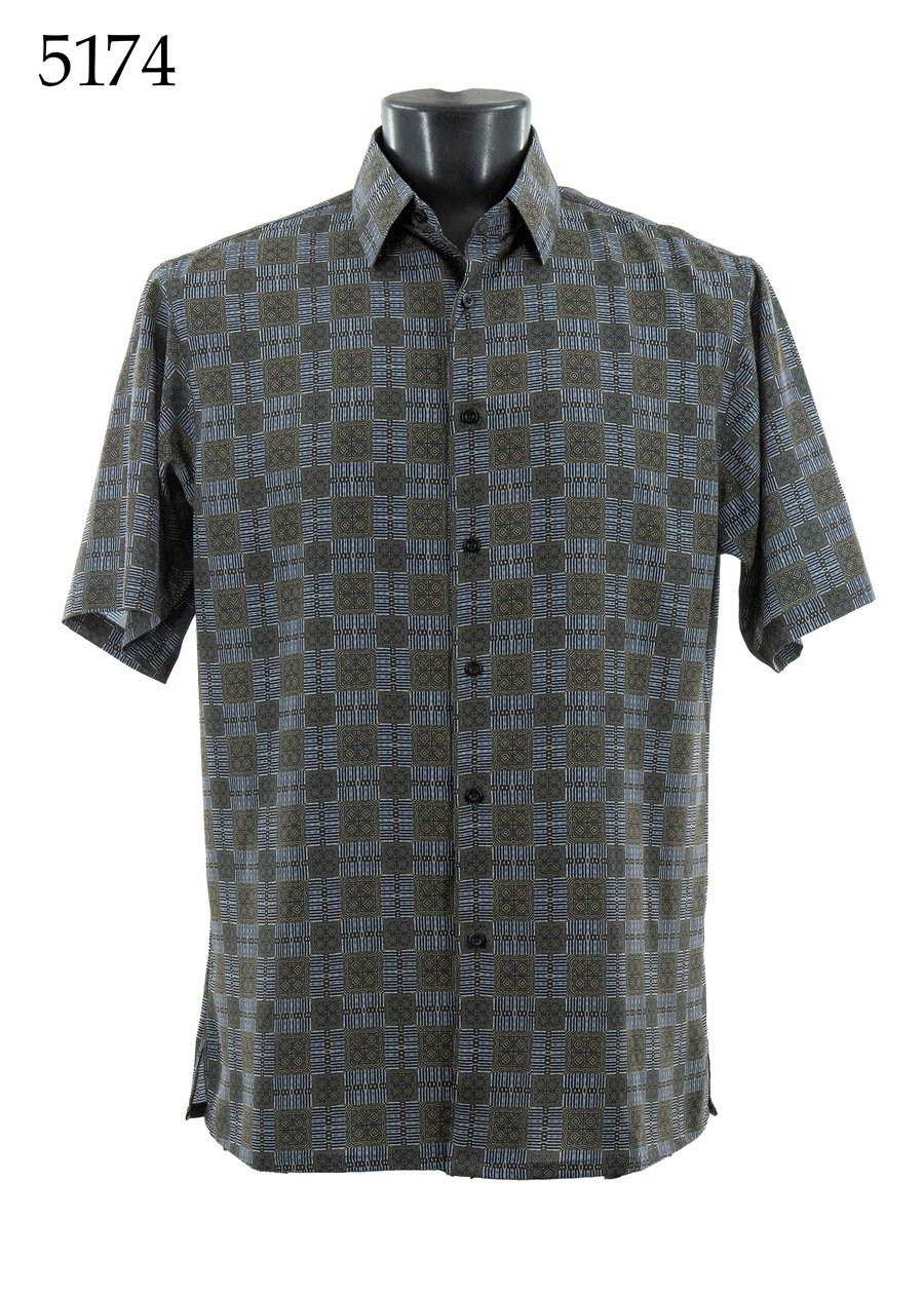 Bassiri Short Sleeve Shirt 5174 by Bassiri features a black and gray geometric checkered pattern in Regular Fit, shown on a mannequin with number 5174 displayed in the top left corner.