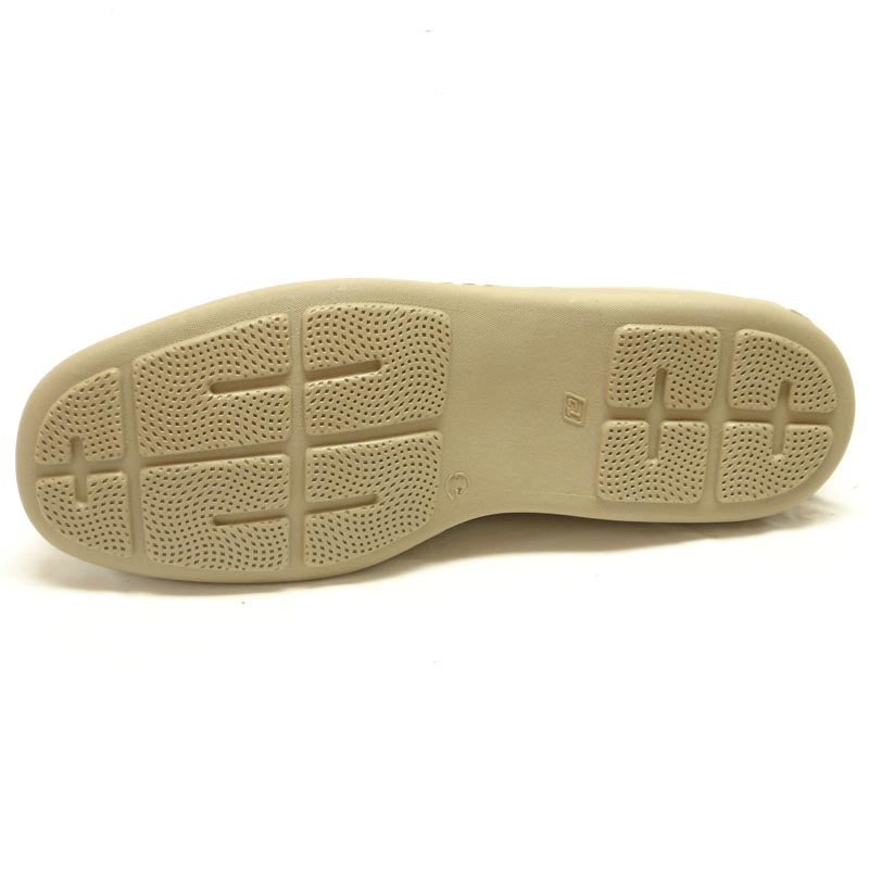 The Pinoso's P-5202 Paco Beige Slip-on Loafer, made in Spain, features Nappa leather, visible stitching, rounded toes, and handcrafted comfort.