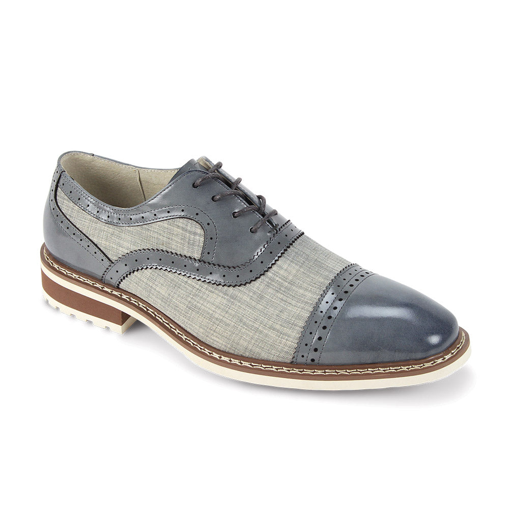 The Giovanni Sinclair Grey Leather Shoes by GIOVANNI are men's oxfords with a genuine leather cap toe, gray leather accents, a textured light gray tweed upper, brown sole, and white stitching.