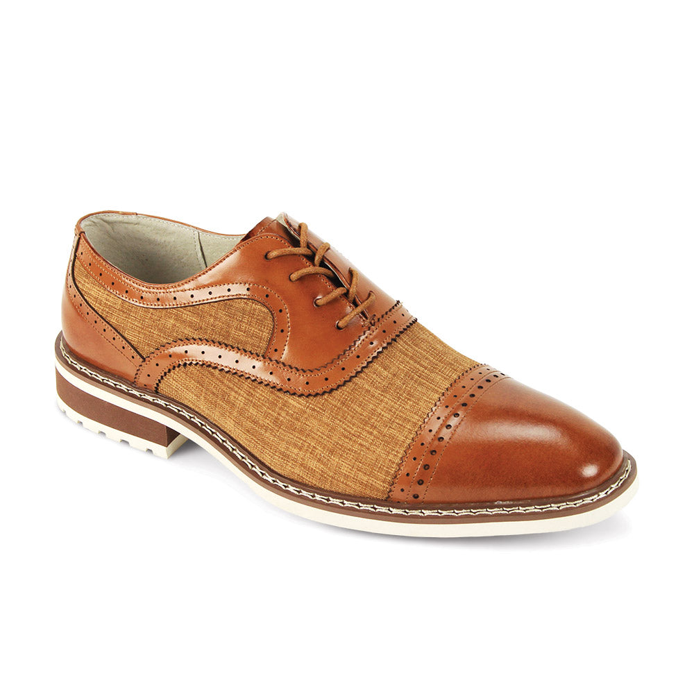 The Giovanni Sinclair Maple Leather Shoes by GIOVANNI are brown and tan men's oxfords featuring a genuine leather cap toe, lace-up closure, decorative perforations, and a low stacked heel.
