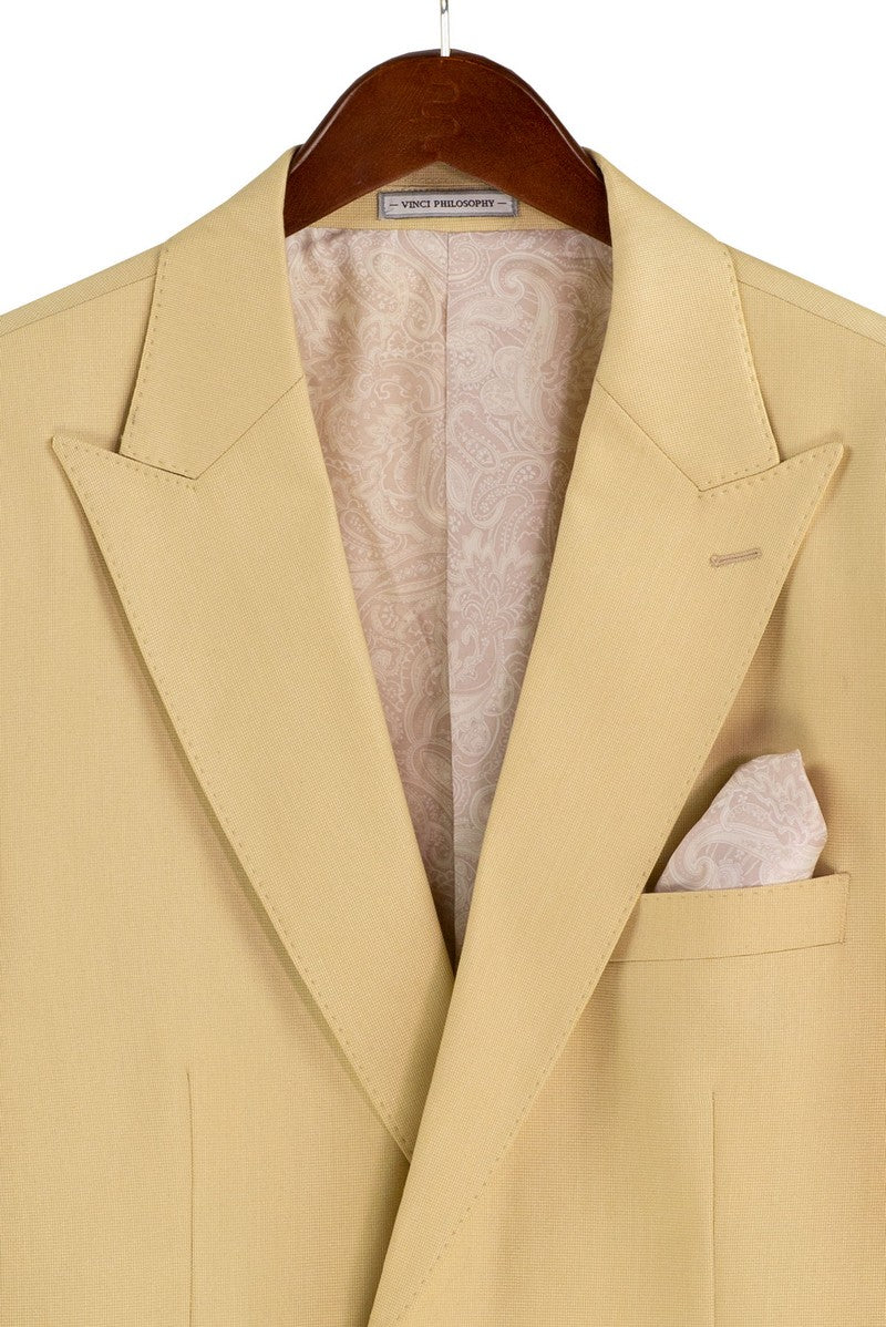 A mannequin showcases the Regular Fit Butter 3 Piece Sharkskin Suit with Vest and Adjustable Waistband Pants V2RK-5 by Vinci Suits in pale yellow, paired with a lavender shirt and tie.