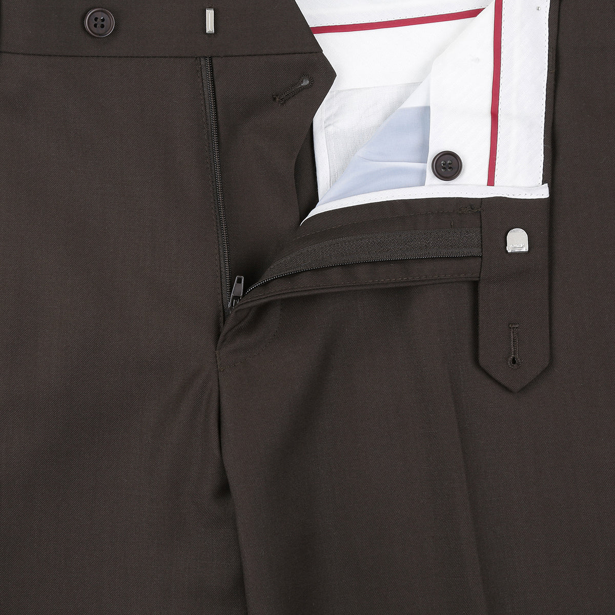 Introducing the Alessandro Vitello by Renoir, a 2-piece classic fit notch lapel solid suit, ideal for office wear. This brown ensemble features a jacket with a sleek two-button design and a single breast pocket. The coordinating trousers provide a timeless straight cut.