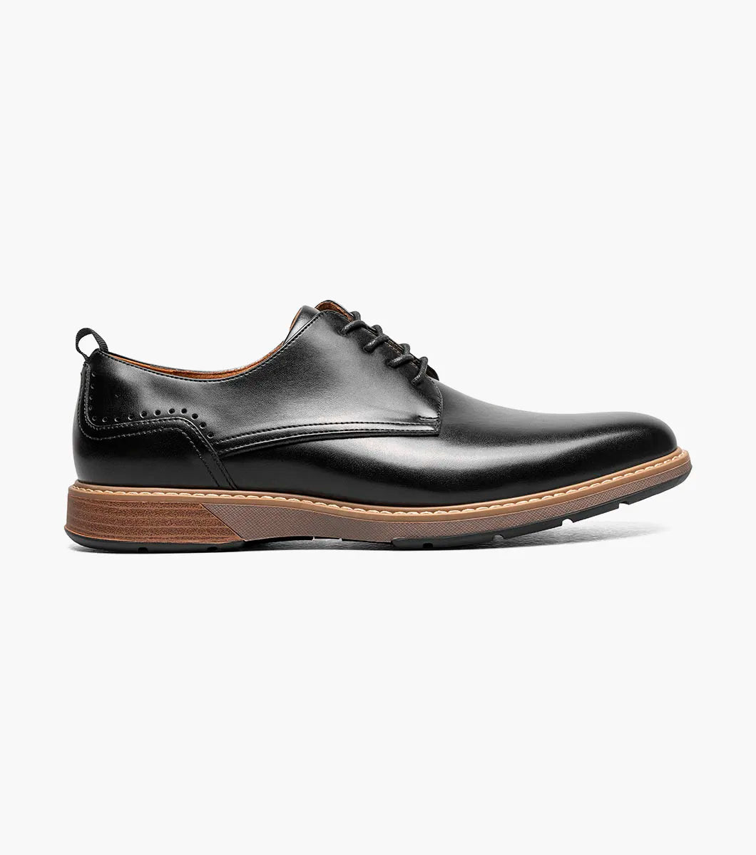 Red insole labeled "STACY ADAMS," made for the Pacer Plain Toe Oxford (25754-001), features a molded heel cup, cushioned heel pod, and anatomical arch support with highlighted text and lines.