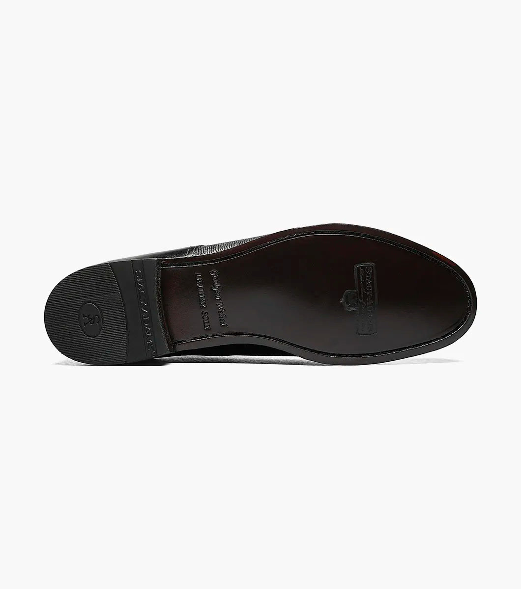 The Stacy Adams Madison Lizard Cap Toe Oxford (00049-01) is a black kidskin leather dress shoe for men, featuring a lizard print cap toe and five eyelets, shown against a white background. Brand: STACY ADAMS.