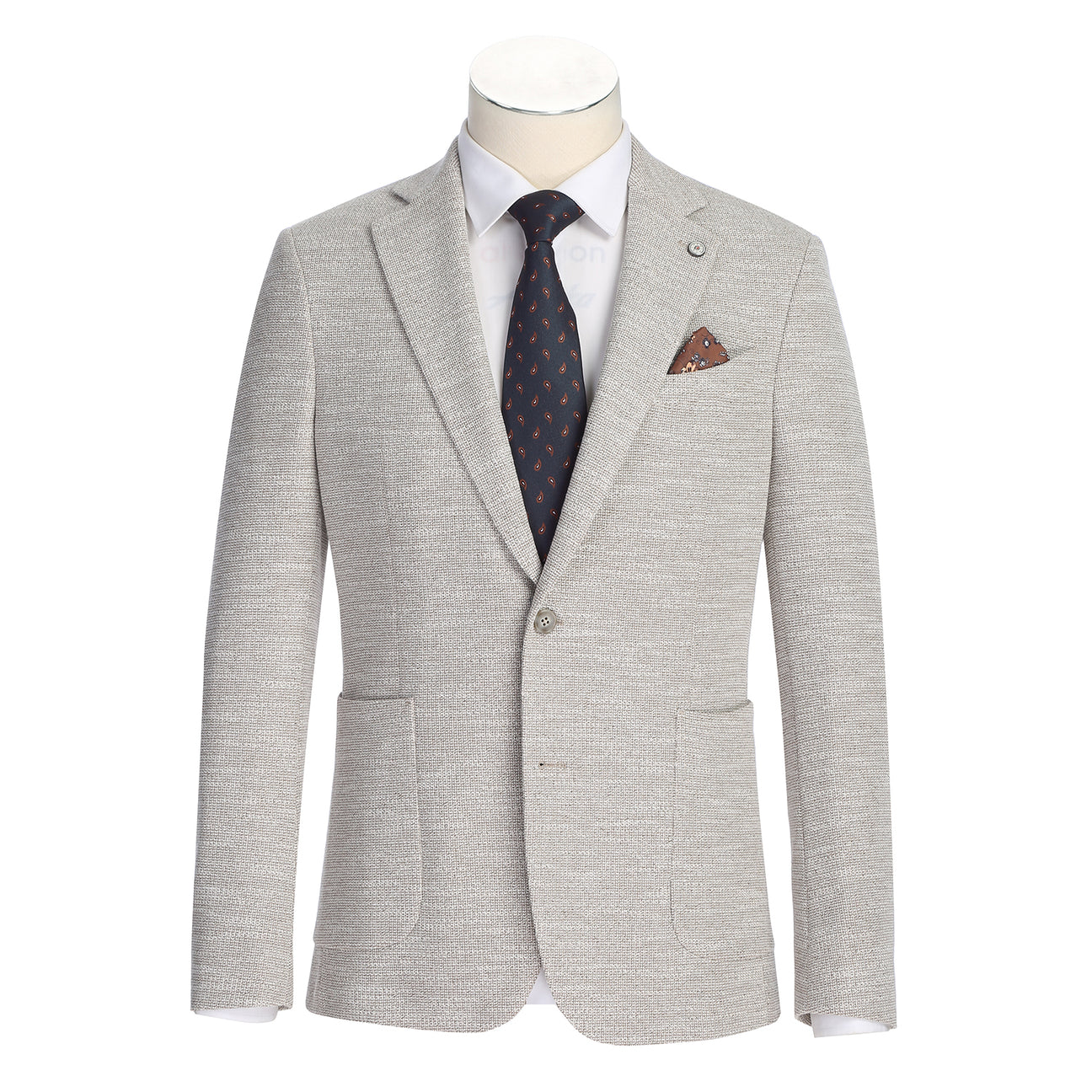The Pellagio Camel Men's Slim Fit Riserva Jacket PS26-10 features textured fabric, notch lapels, two buttons, front pockets, and comes with a brown pocket square, shown over a white shirt and patterned dark tie on a mannequin.