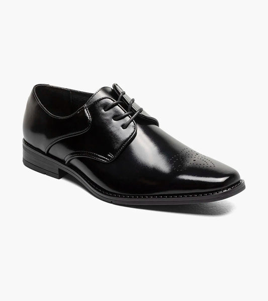 The Stacy Adams Kendall Plain Toe Oxford in black (20181-001) features leather construction, laces, a low heel, and subtle perforated toe details, shown on a plain white background.