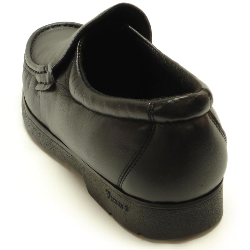 The Pinoso's P-4746-628 Black Slip on Loafer, made in Spain, features handcrafted Nappa leather with rounded toes and visible stitching, shown against a white background.