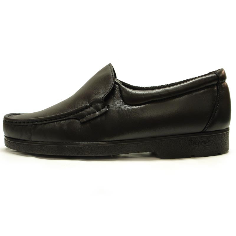 The Pinoso's P-4746-628 Black Slip on Loafer, made in Spain, features handcrafted Nappa leather with rounded toes and visible stitching, shown against a white background.