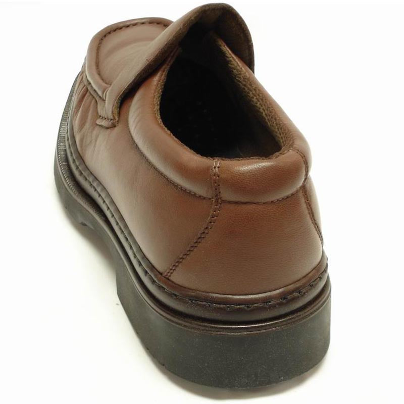 The Pinoso's P-4746 Belka Brown Slip On Loafer for men, crafted from Nappa leather with black rubber soles, is showcased against a plain white background. Made in Spain.