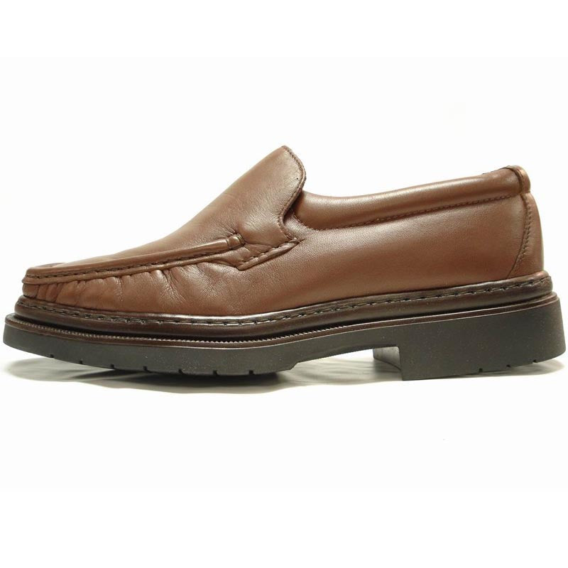 The Pinoso's P-4746 Belka Brown Slip On Loafer for men, crafted from Nappa leather with black rubber soles, is showcased against a plain white background. Made in Spain.