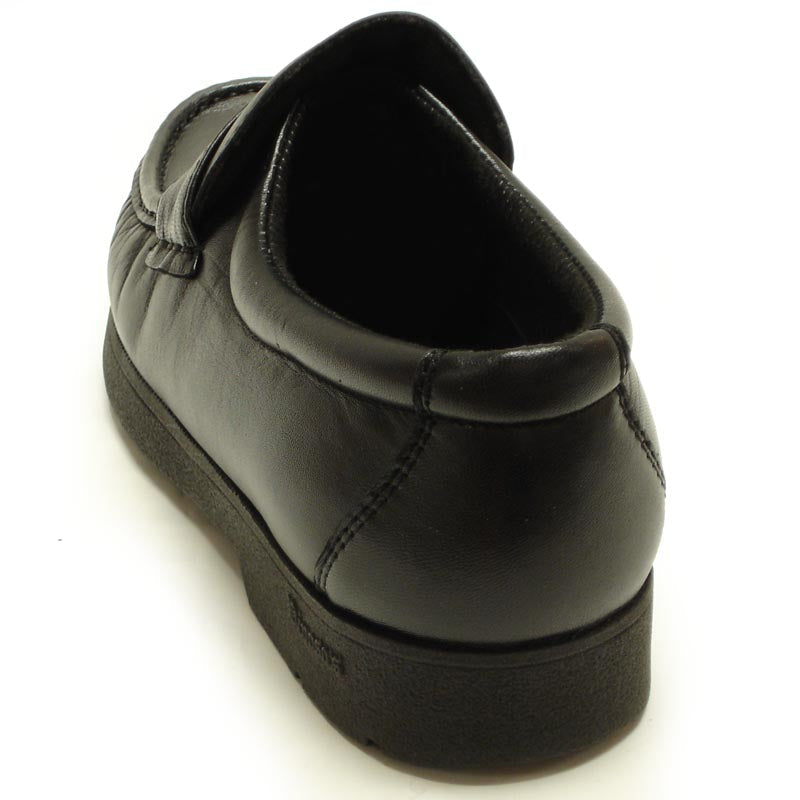 Pinoso's P-4804-628 Black Slip on Penny Loafer, made in Spain, features soft Nappa leather, low heels, and rounded toes. Brand new, men's shoes shown on a white background.