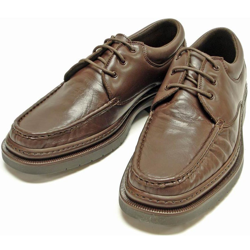 The P-4890 Belka Brown Lace up men’s shoes by Pinoso's feature nappa leather, stitched detailing, and thick rubber soles, handcrafted in Spain for comfort.