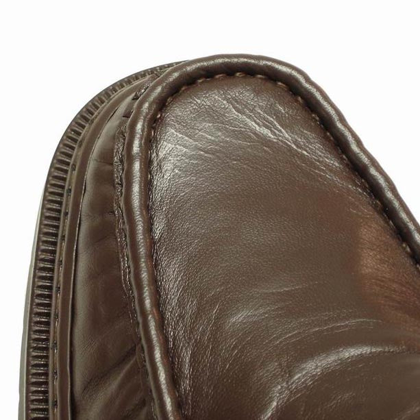 The P-4890 Belka Brown Lace up men’s shoes by Pinoso's feature nappa leather, stitched detailing, and thick rubber soles, handcrafted in Spain for comfort.