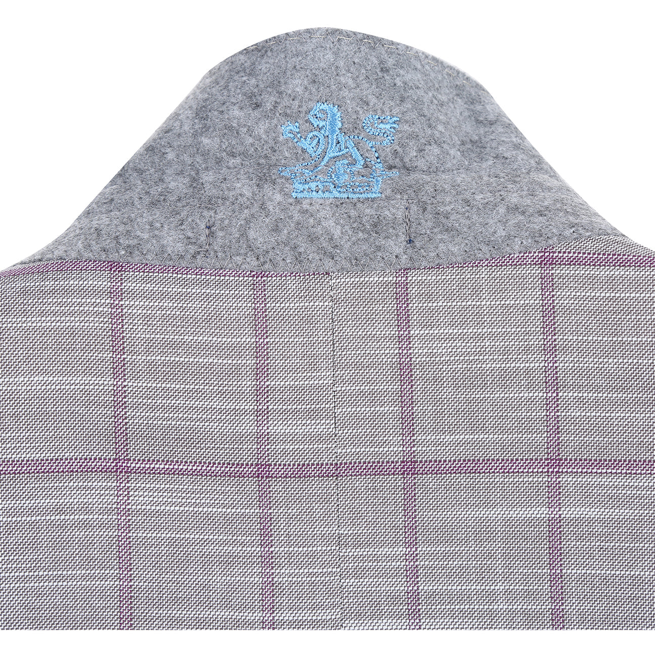 The ENGLISH LAUNDRY White Check Suit 12-60-092EL by English Laundry features a modern slim fit with notch lapels, two buttons, front pockets, and a patterned lining for a sharp, stylish look.