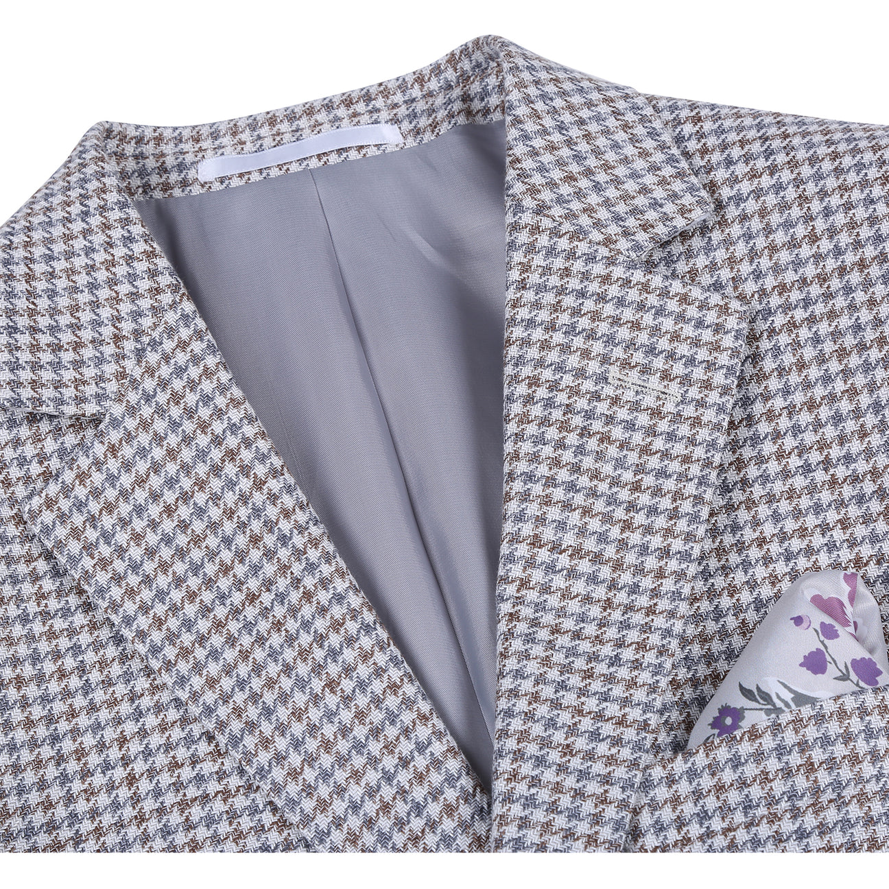 The mannequin displays the Renoir Alessandro Vitello New Slim Fit Light Beige Blazer 567-13, styled over a white dress shirt and a red, blue, and white striped tie.