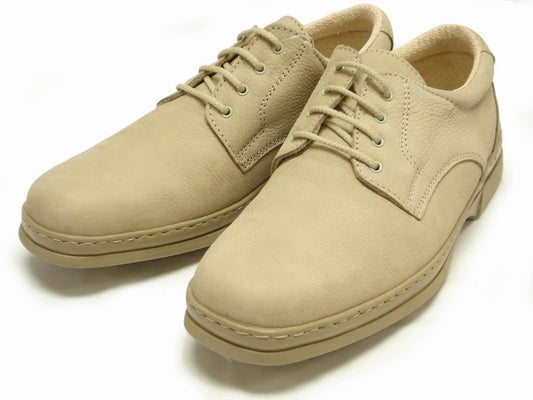 A pair of P-5059 Pantera Beige Lace up dress shoes by Pinoso's, handcrafted in Spain with visible stitching and a low heel, shown on a white background.