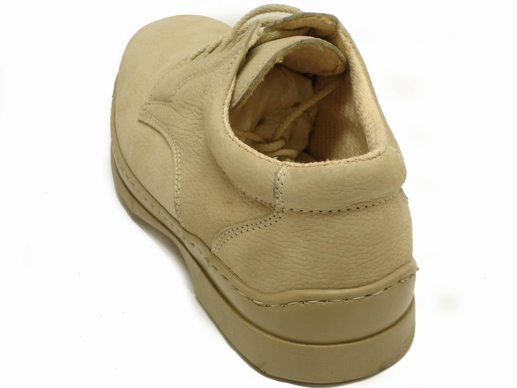 A pair of P-5059 Pantera Beige Lace up dress shoes by Pinoso's, handcrafted in Spain with visible stitching and a low heel, shown on a white background.