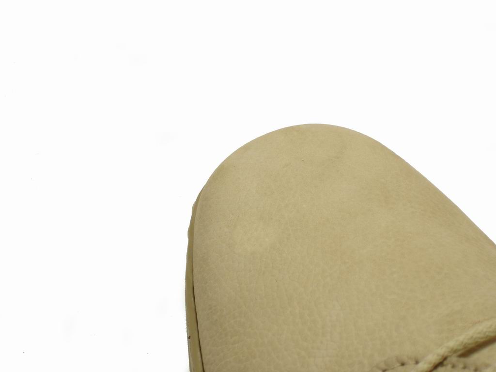 A pair of P-5059 Pantera Beige Lace up dress shoes by Pinoso's, handcrafted in Spain with visible stitching and a low heel, shown on a white background.