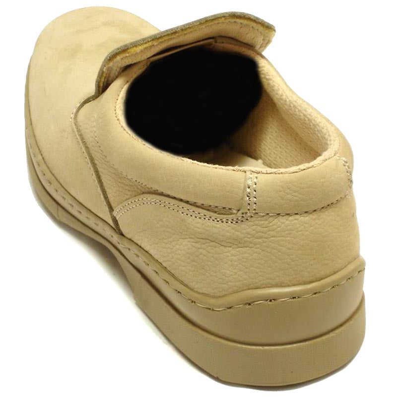 The P-5061 Pantera Beige Slip-on Loafer by Pinoso's, made in Spain, features round toes and thick rubber soles in beige Nappa leather, shown on a white background.