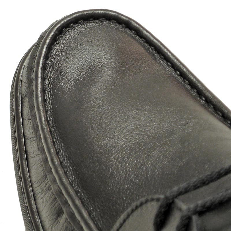 The P-5422 Paco Black Leather Lace Up by Pinoso's features handcrafted comfort, rounded toes, and thick rubber soles—a classic men's shoe made in Spain.