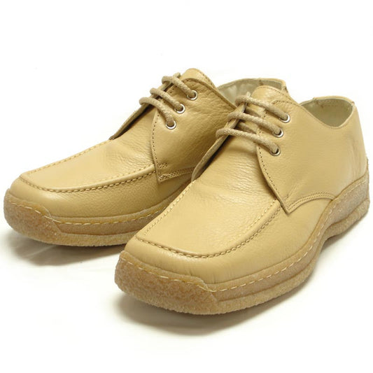 Pinoso's P-5455 Javier Beige Leather Lace-up Men’s Shoes, handcrafted in Spain, feature thick textured rubber soles and offer premium comfort, shown on a white background.