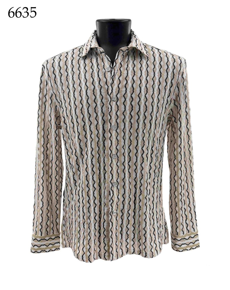 The Bassiri Long Sleeve Shirt 6635 by Bassiri is shown on a mannequin, featuring a zigzag stripe pattern in black, beige, and white. With its Regular Fit design and stylish look, this shirt offers versatile wearability. The item number 6635 is displayed in the top left corner.