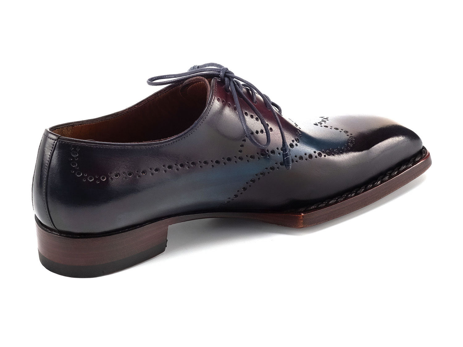 Paul Parkman Goodyear Welted Men's Wingtip Oxfords in Bordeaux & Blue feature brogue details and brown stacked heels. Handmade men's shoes, shown with one from above and one from the side. Brand: Paul Parkman. Model: 81BRL94.