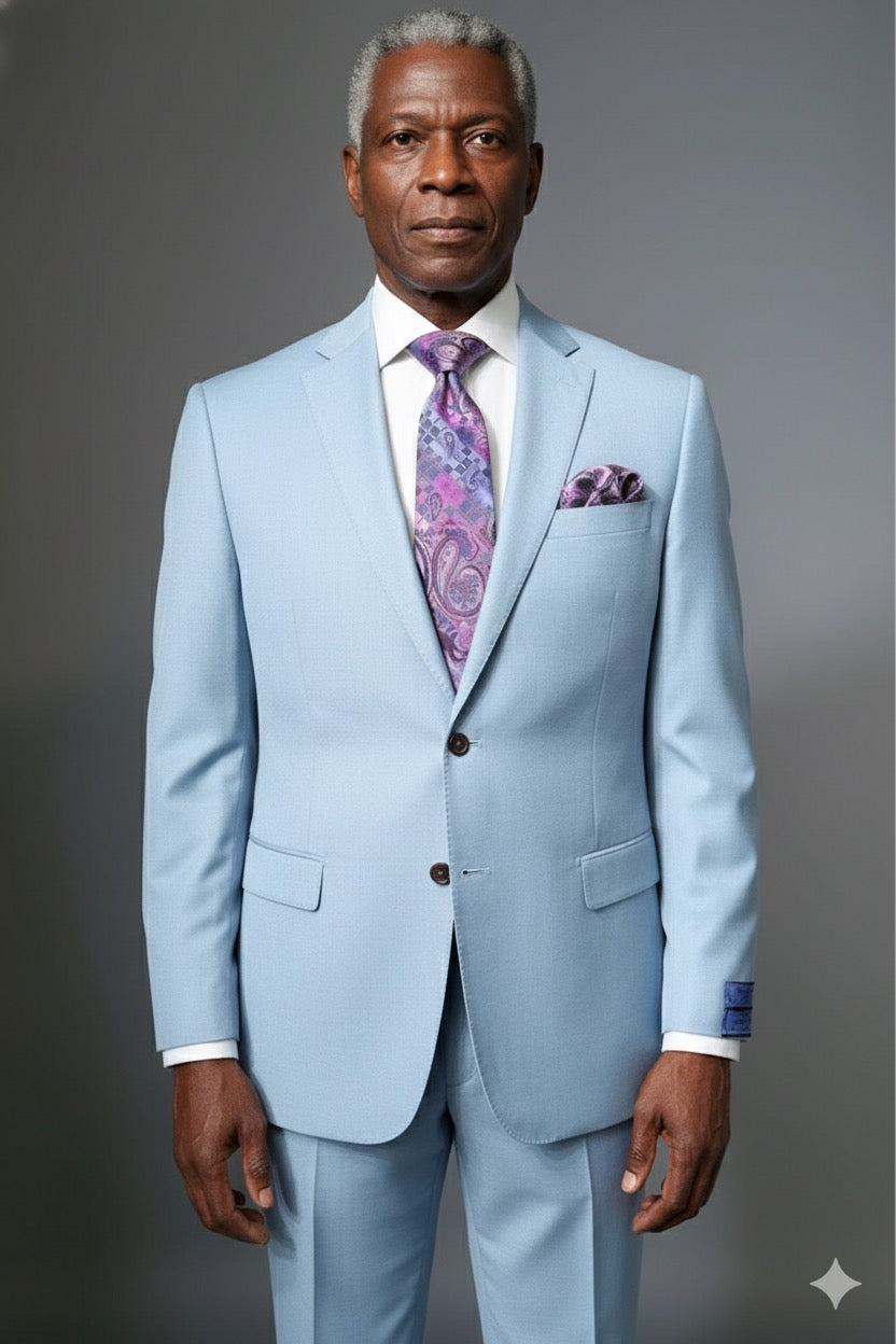 A mannequin showcases the CAVELLI Cavellini Uomo Dolcetto MODERN FIT Suit 6667/14—light blue two-piece suit with white shirt, purple paisley tie, and pocket square—ideal for stylish office wear against a plain background.