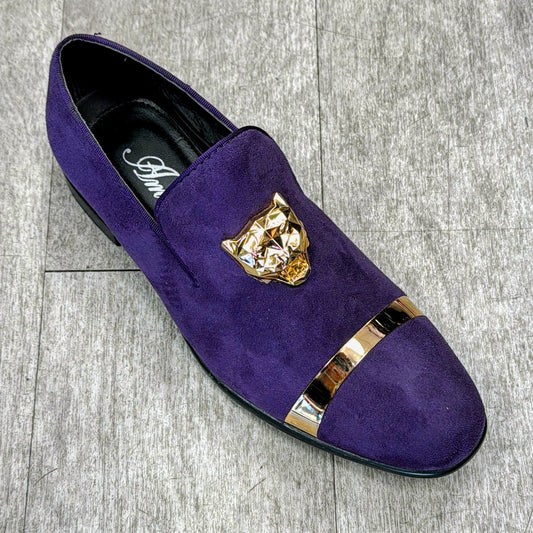 The Exclusive Formal Dress Shoe Purple EARL by UNIQUE DESIGN MENSWEAR is a genuine leather creation, highlighted with a gold lion head and showcasing exquisite Italian design.