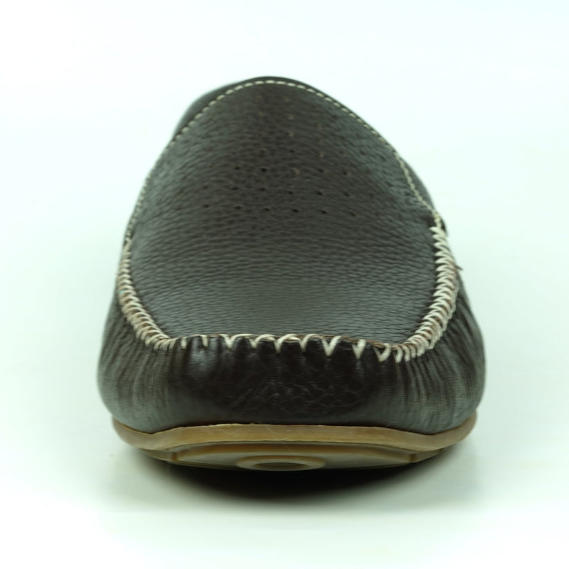 A single FI-4001 Brown Fiesso By Aurelio Garcia loafer by Fiesso is displayed from a side angle on a white background, featuring black slip-on leather with white stitching, blue inner lining, a brown sole, and a cushioned insole for added comfort.
