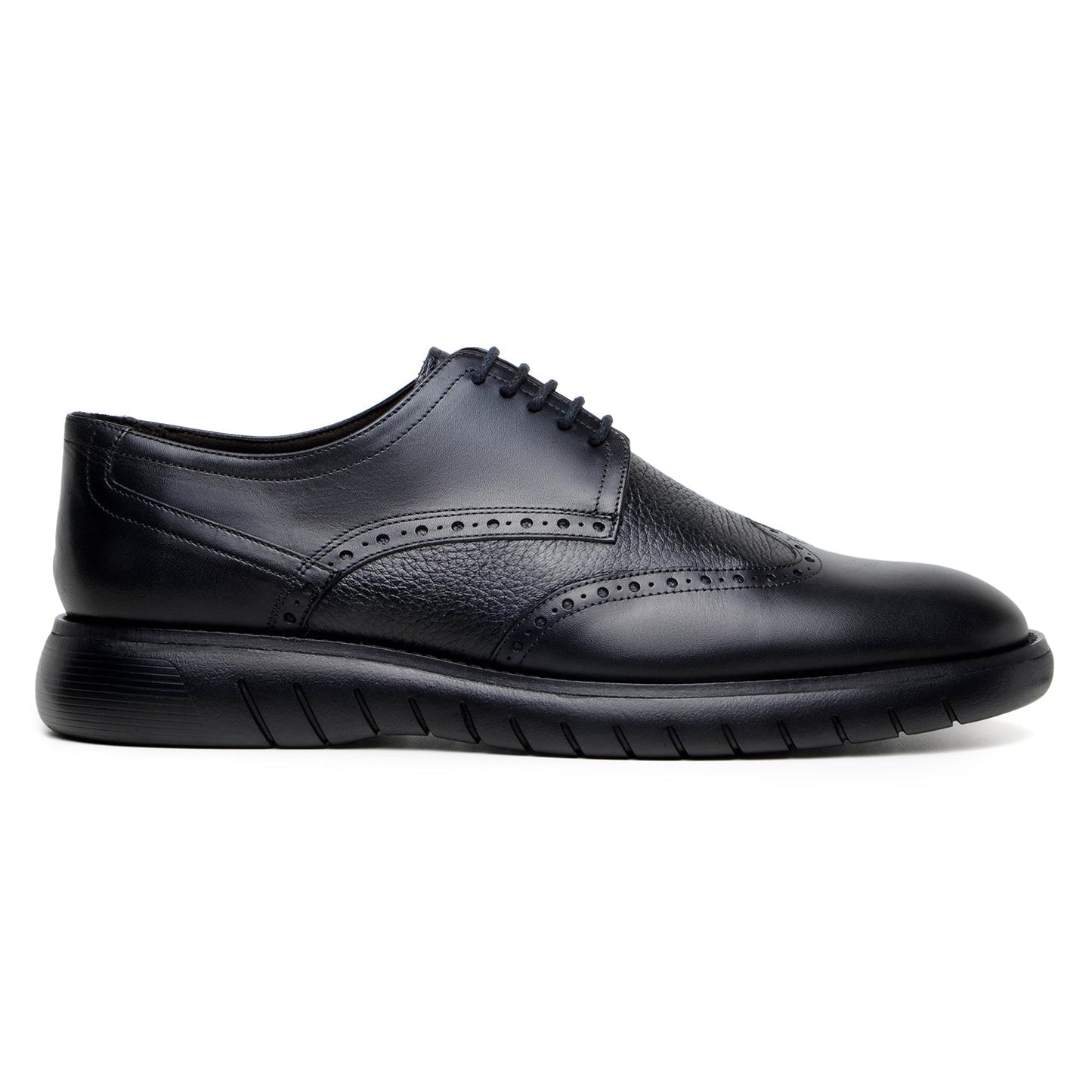 The BELVEDERE Belvedere - Enzo is a black genuine leather shoe with brogue detailing, lace-up closure, a thick textured rubber sole, and a cushioned insole for comfort, displayed in profile against a white background.