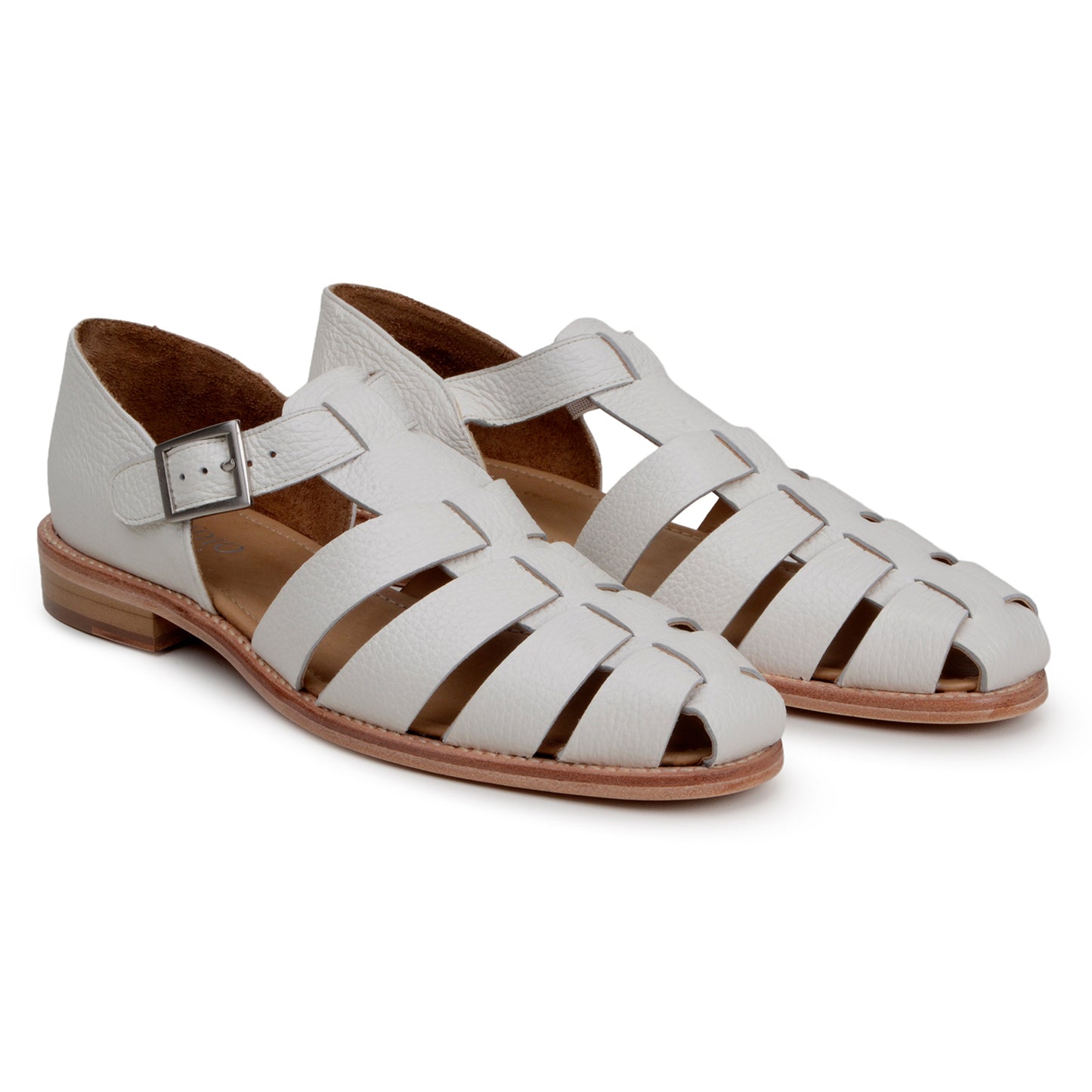 The BELVEDERE Elio sandal features genuine Italian deerskin leather in Milk, with a closed heel, open toe, cut-out straps, side buckle, and flat wooden sole, shown in side profile.