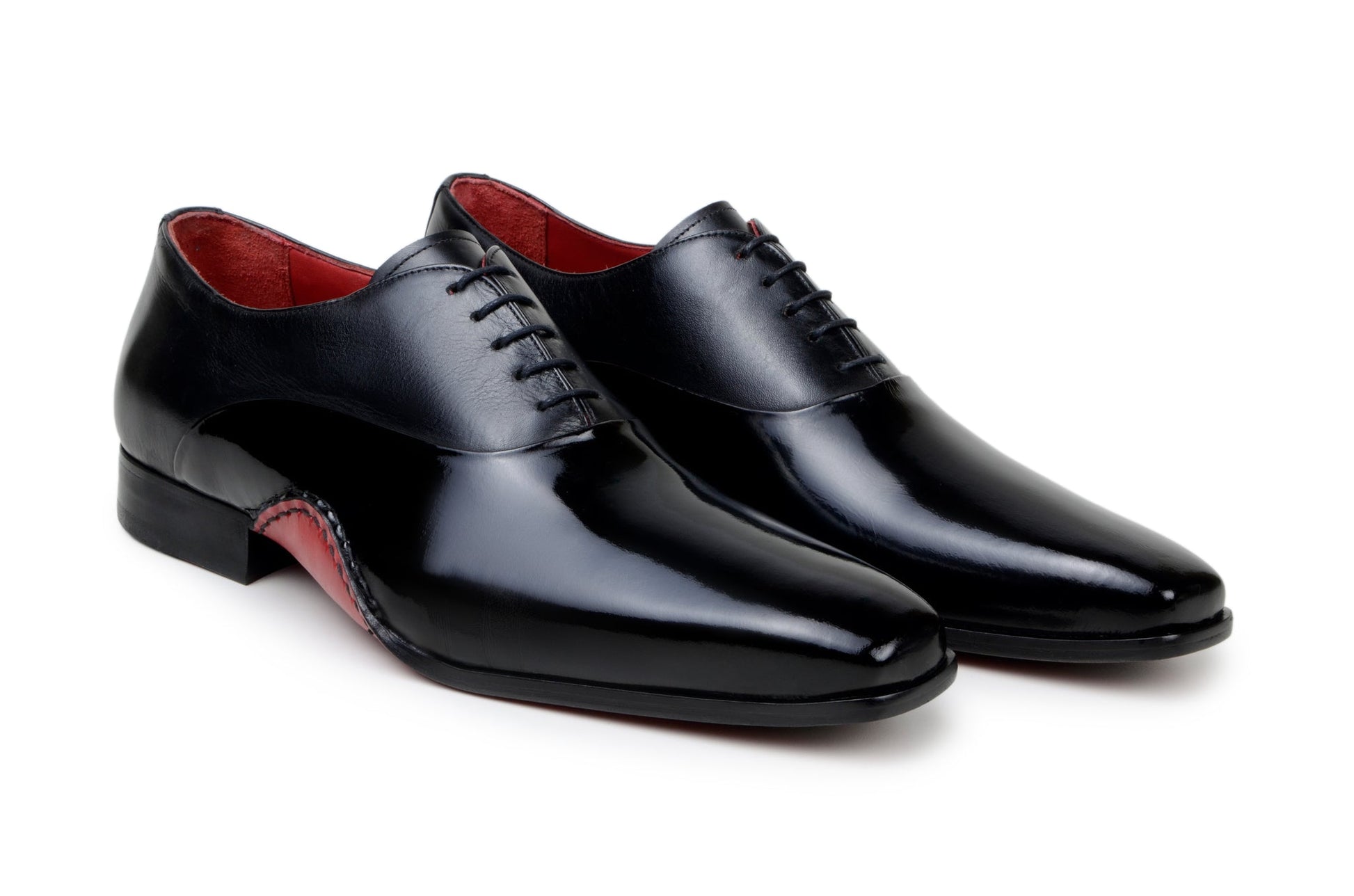 The BELVEDERE Belvedere - Nero is an Italian calf leather dress shoe in black, featuring a red interior lining and opanka red sole, shown side by side on a white background.
