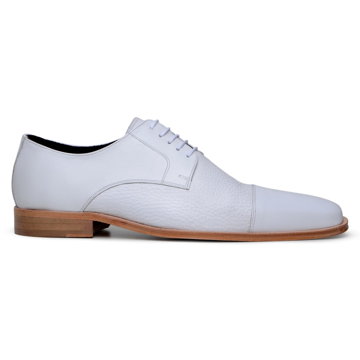 The BELVEDERE Alexander is a single white Italian deerskin and calf Oxford dress shoe with a cap toe, wooden sole, and closed lacing, shown in profile on a white background.