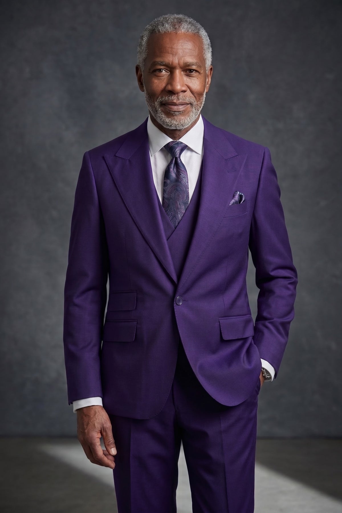 Tiglio Rosso Orvietto Semi Wide Leg Purple suit featuring a single-button blazer and matching wide-leg trousers.