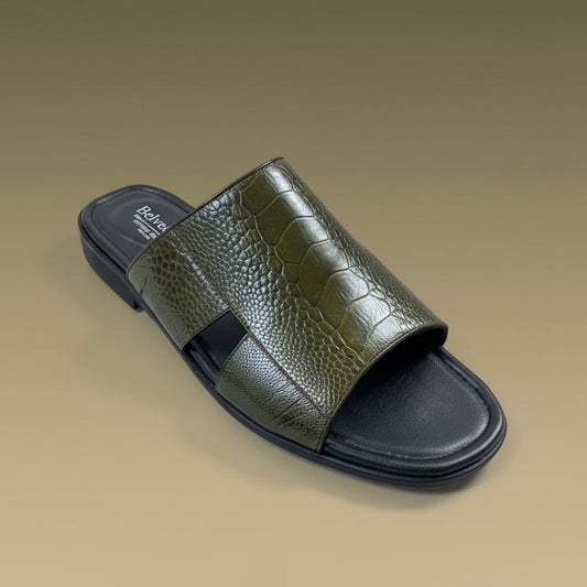 A BELVEDERE Belvedere Shoe 1 slide sandal in green with a textured wide strap (Size 9 Only) is shown on a wood-grain surface; this clearance item is FINAL SALE and cannot be returned or exchanged.