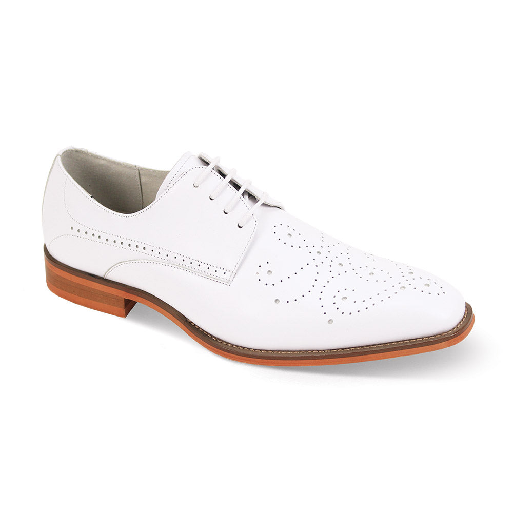 The Giovanni Joel White Leather Shoes by GIOVANNI are white leather oxfords featuring a brown sole, decorative perforations, a medallion toe, and a classic lace-up design.