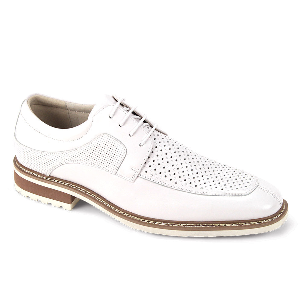 The Giovanni Lenny White Leather Shoes by GIOVANNI feature genuine white leather, lace-up design, perforated moc toe detail, beige accents, and a brown and white sole.