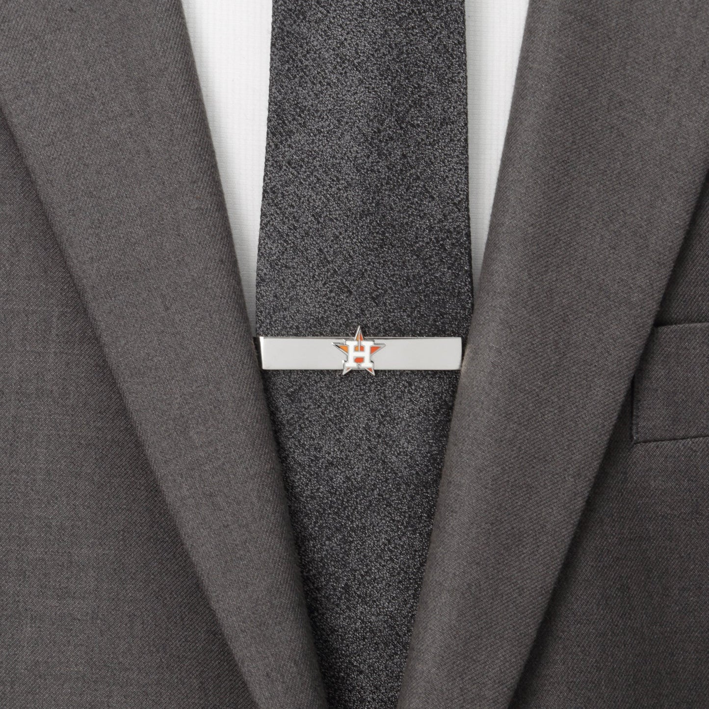 The MLB Houston Astros Cufflinks and Tie Bar Gift Set from Cufflinks.com features the team's orange and white star logo, making it a must-have accessory for any Astros fan.