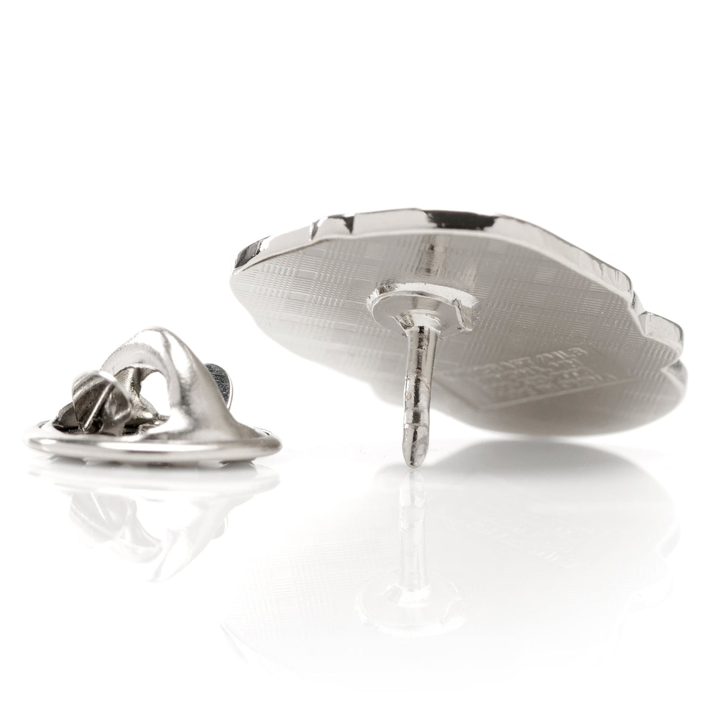 Show your team spirit with the MLB Boston Red Sox Sugar Skull Lapel Pin by Cufflinks.com, featuring baseball-stitched eyes, a navy cap with a red "B" logo, and red and white accents—perfect for fans and collectors.