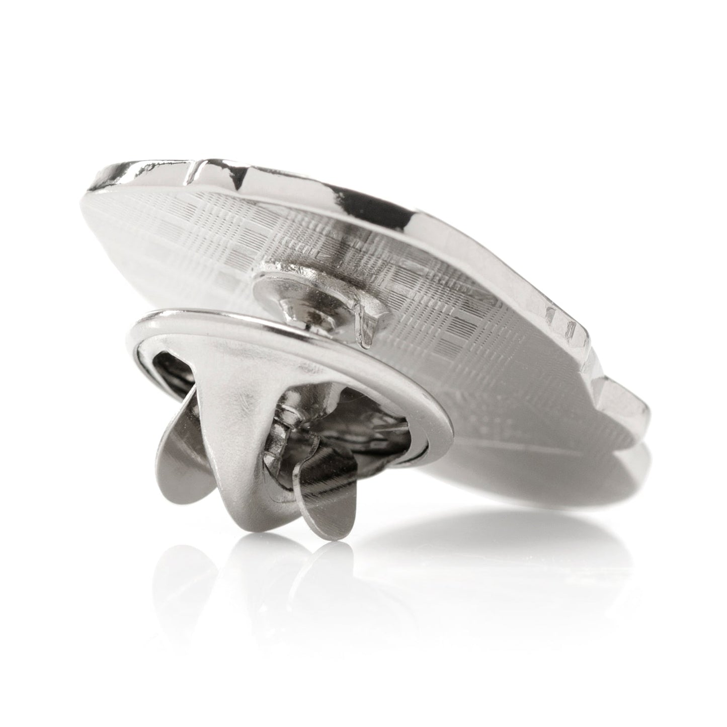 The MLB New York Yankees Sugar Skull Cufflinks & Lapel Pin Gift Set from Cufflinks.com features baseball-inspired skull cufflinks—a unique gift for Día de Muertos fans.