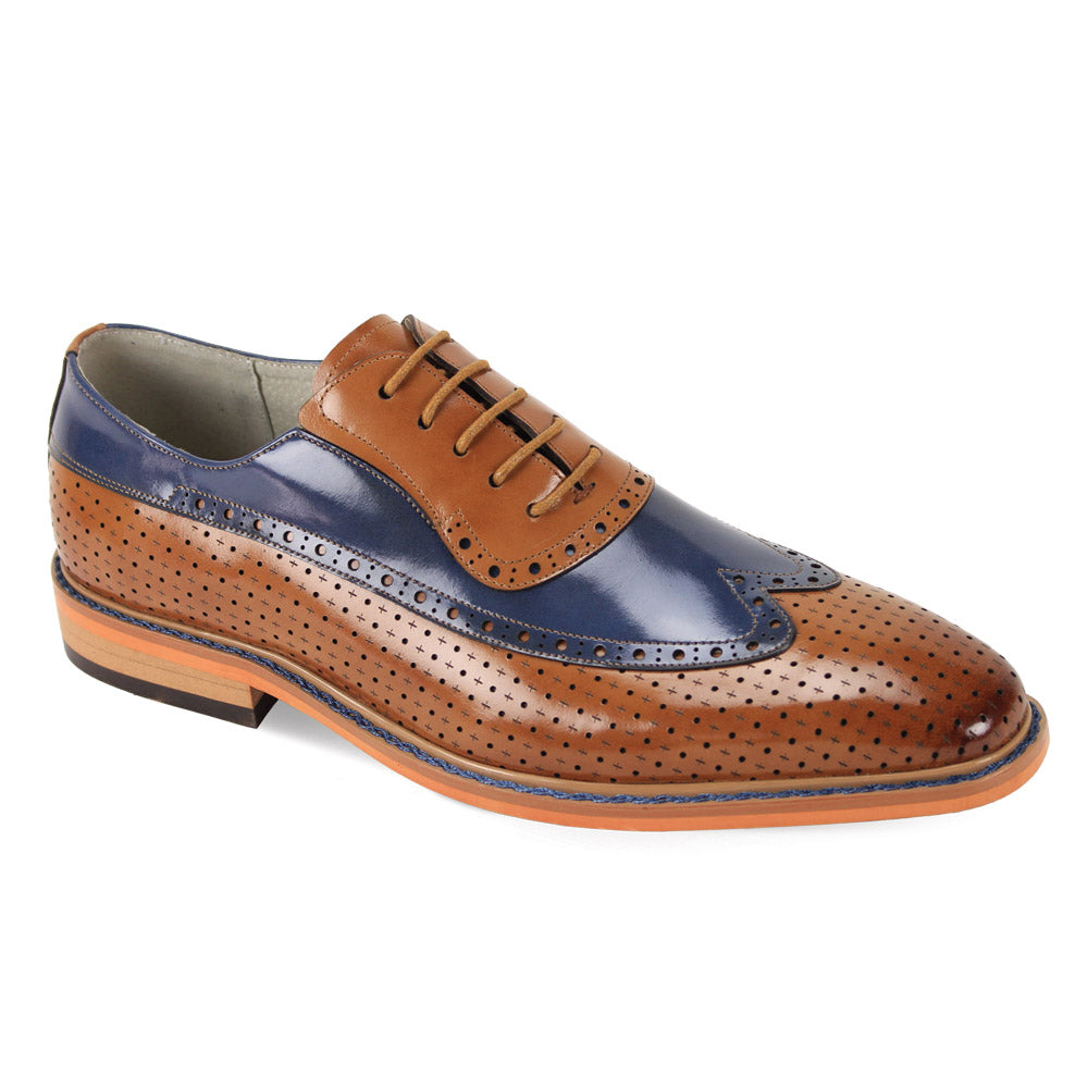 The Giovanni Rio Tan/Blue Leather Shoes by GIOVANNI are stylish brogues with wingtip detailing and perforated accents, offering two sets of laces in tan or purple & grey for a personalized touch.