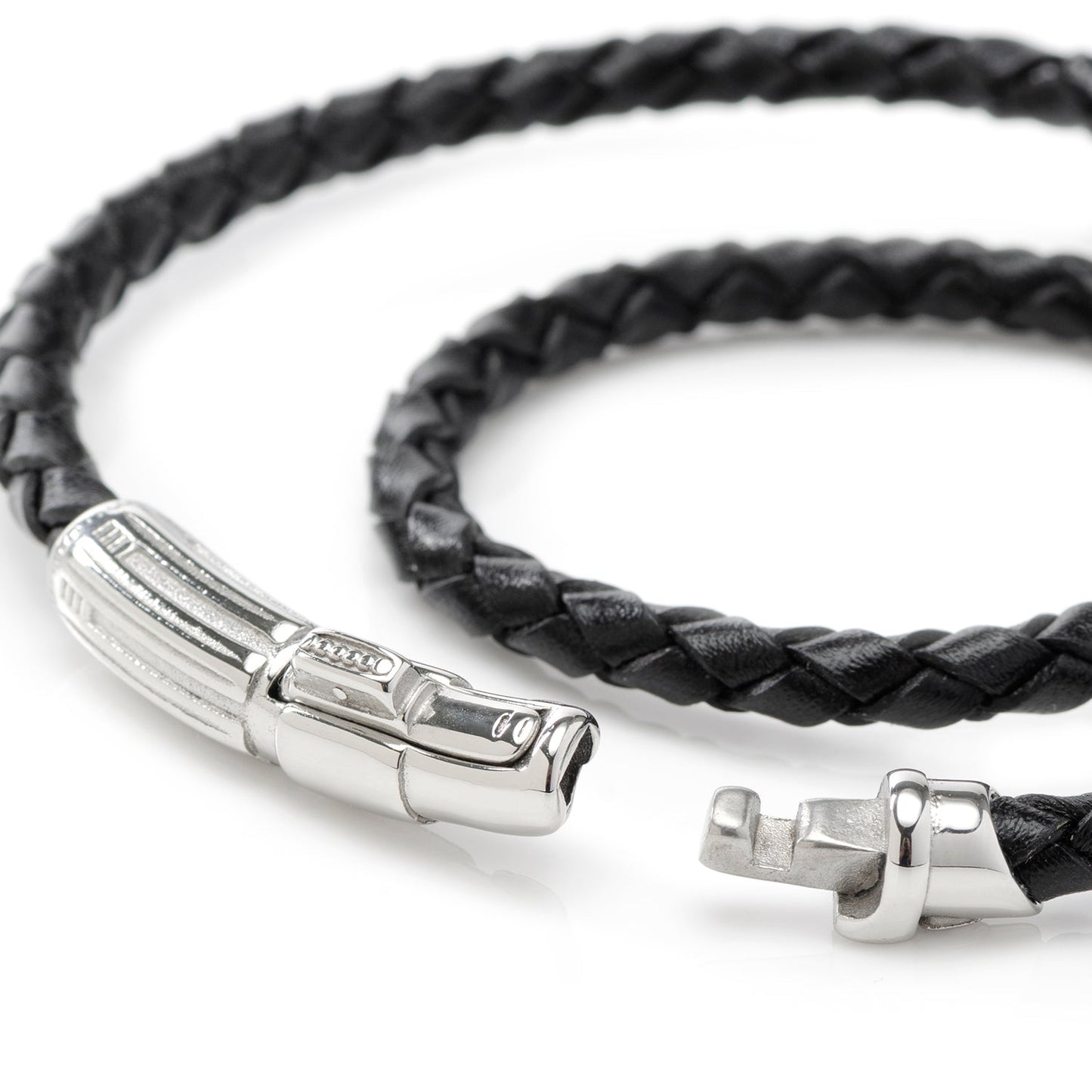 The Star Wars Darth Vader Light Saber Bracelet from Cufflinks.com features black braided leather and a silver clasp inspired by Darth Vader’s lightsaber—a must-have for any Star Wars jewelry collector.
