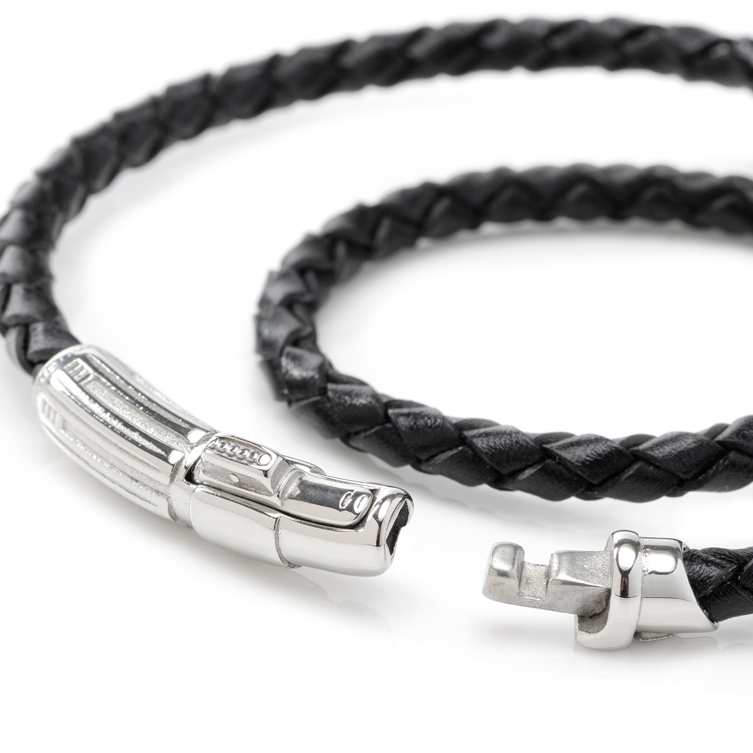 The Star Wars Darth Vader Light Saber Bracelet from Cufflinks.com features black braided leather and a silver clasp inspired by Darth Vader’s lightsaber—a must-have for any Star Wars jewelry collector.