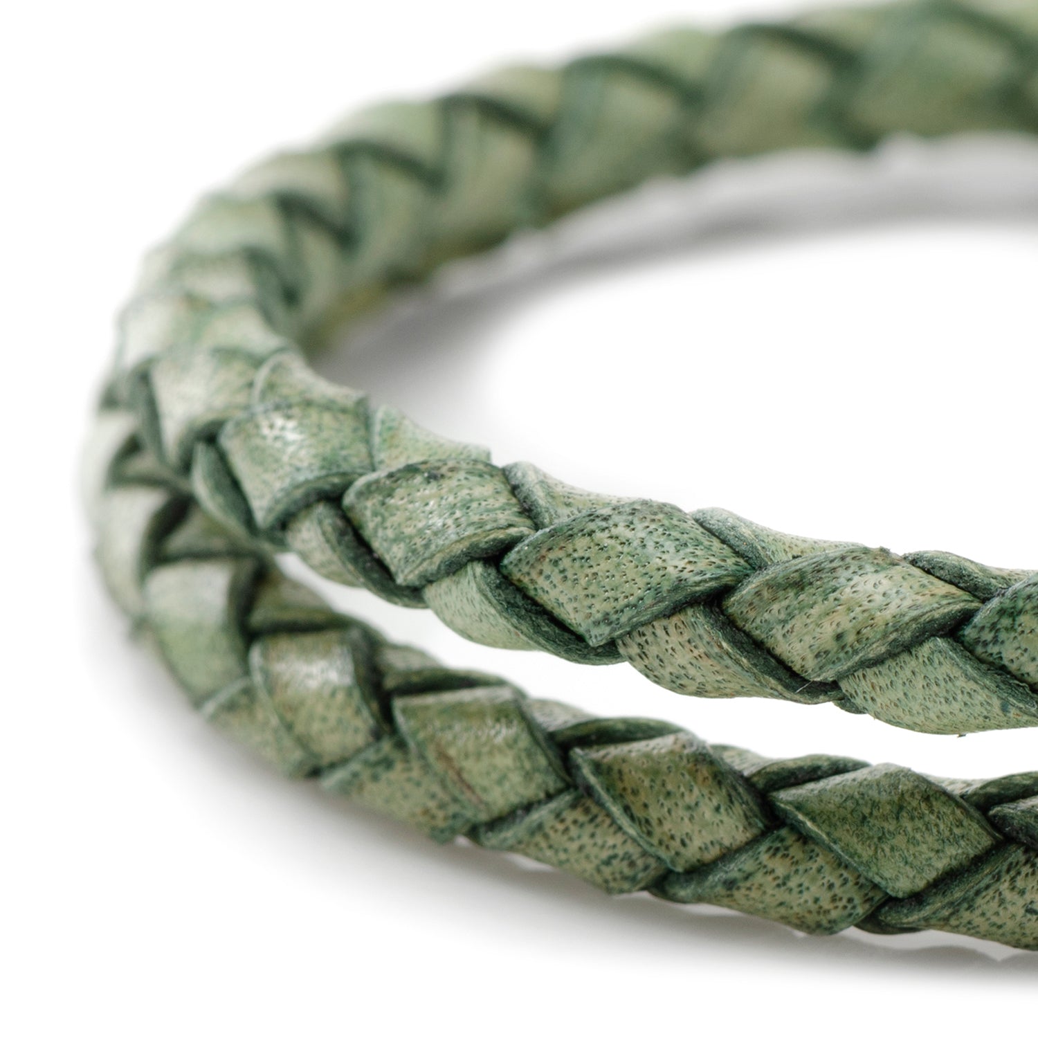 The Star Wars Luke Skywalker LIGHTSABER Bracelet by Cufflinks.com is a green men's leather bracelet with a metallic clasp inspired by Luke's lightsaber—ideal for any fan’s collection.