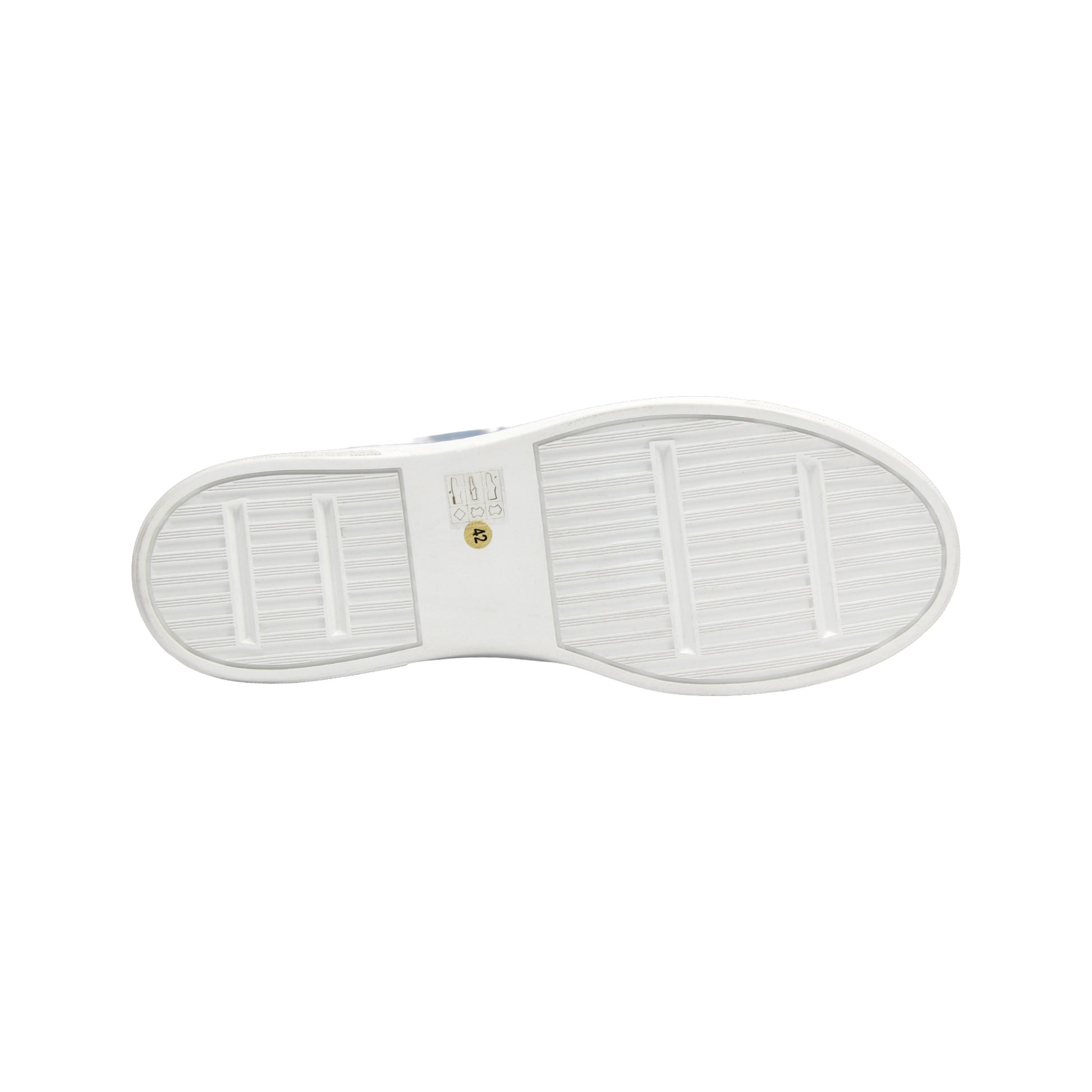 The Duca Monza Light Blue sneaker by Duca Di Matiste features genuine leather in light blue, white laces, and a thick white sole—an effortlessly versatile shoe that highlights Italian craftsmanship, shown in profile on a plain white background.