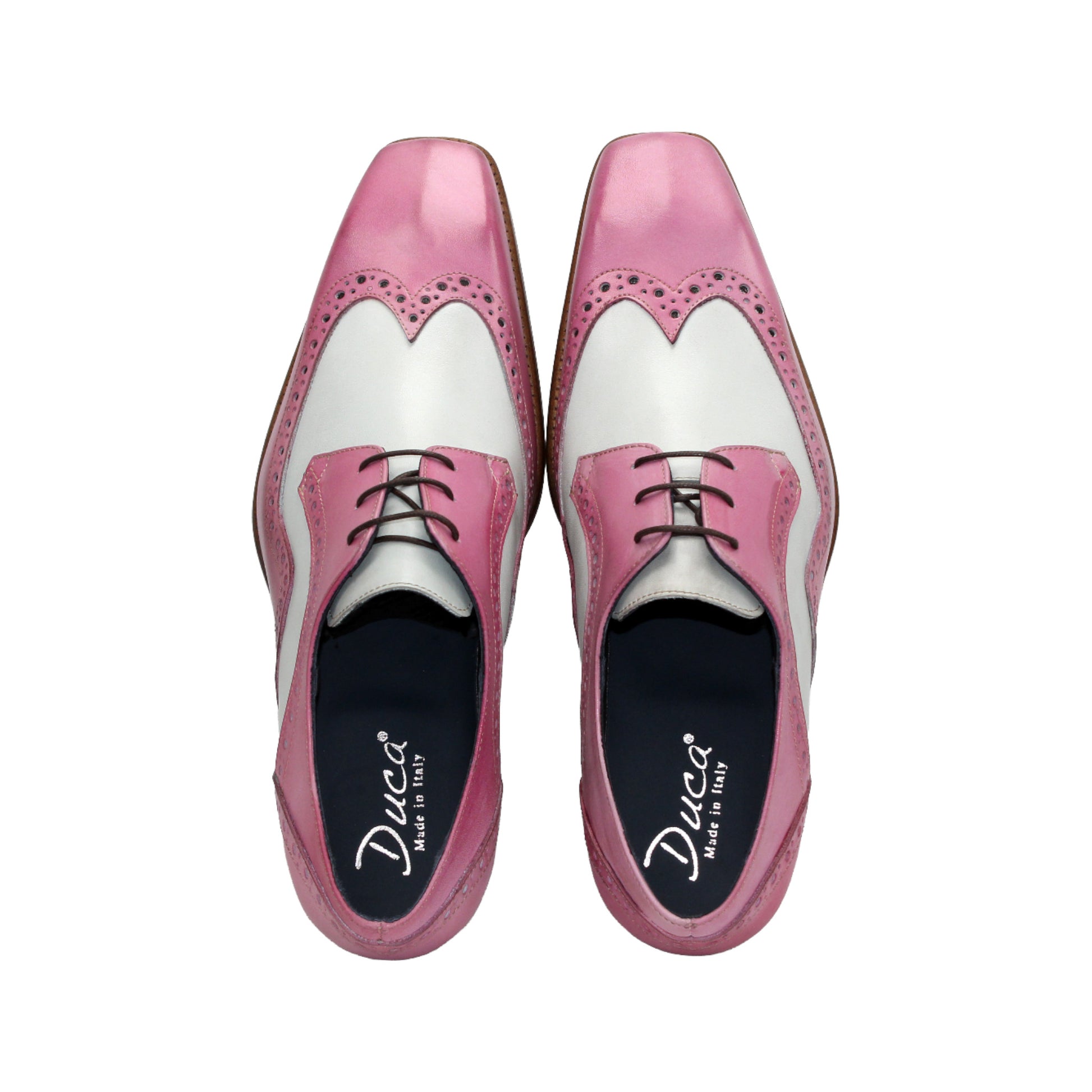 Duca Di Matiste’s Duca Saranno Pink/Panna is a two-tone oxford dress shoe in pink and white genuine leather with brogue detailing, wood sole, and lace-up closure—elegantly crafted in Italy and shown in profile on a white background.