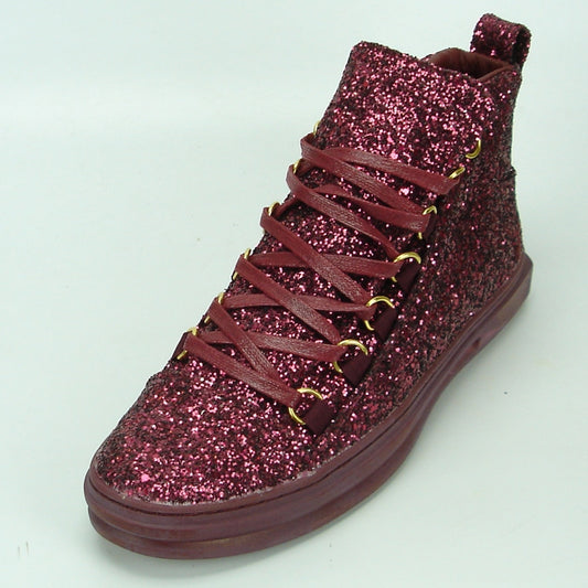 The FI-2174-2 Marron Glitter Encore by Fiesso is a high-top sneaker featuring pink glitter, matching pink laces, and gold eyelets that combines fashion comfort with a sparkling edge.
