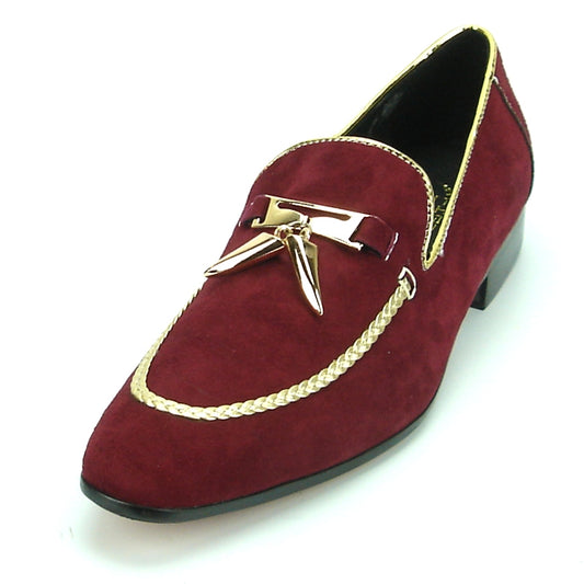 The FI-7157 Burgundy Suede Fiesso by Aurelio Garcia loafer showcases a suede upper accented with gold trim and a decorative gold embellishment, making it the ideal fashion shoe for any stylish ensemble.